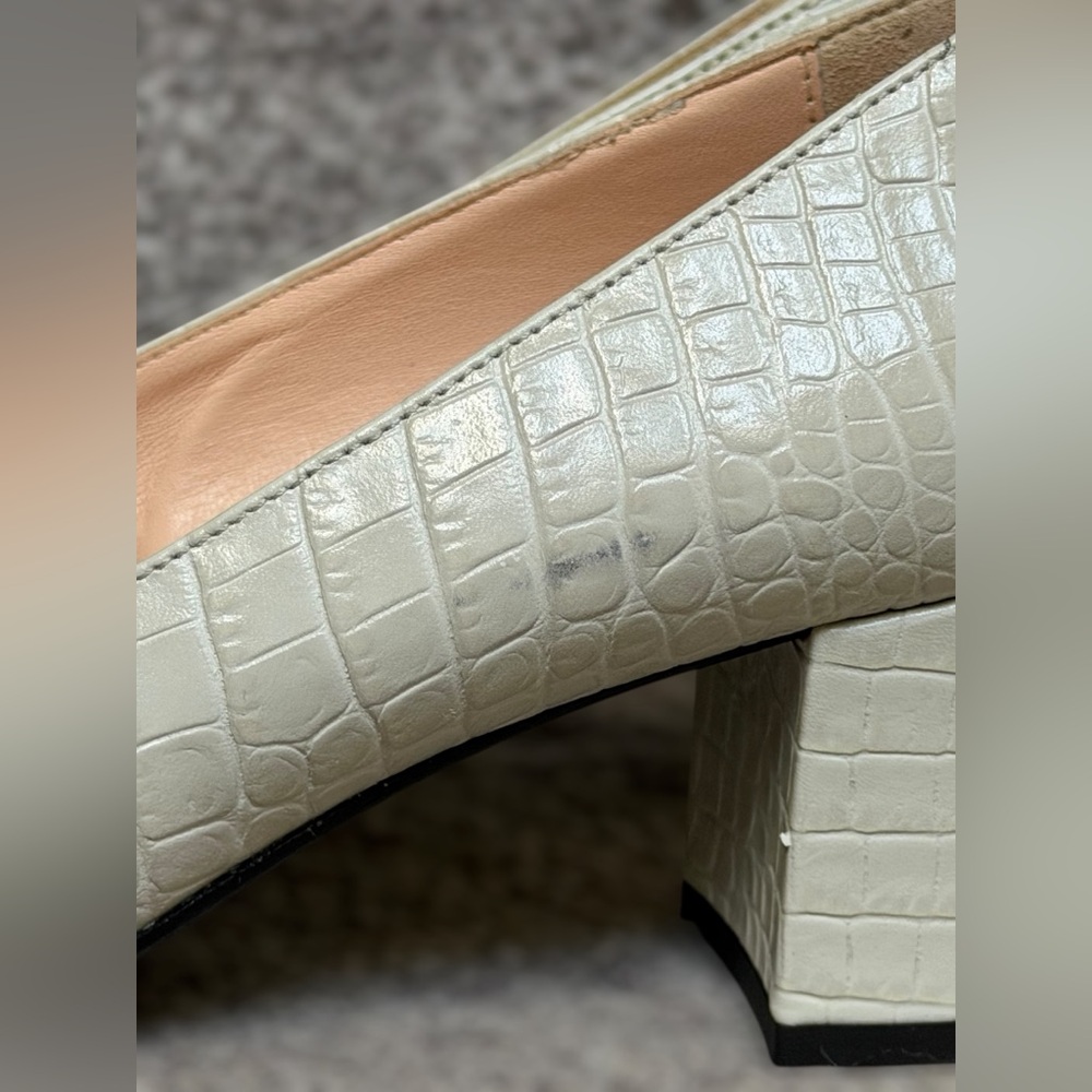 AGL Croc Embossed Off White Block Heel Leather Pumps Women’s 7 Formal Elegant - Picture 4 of 16